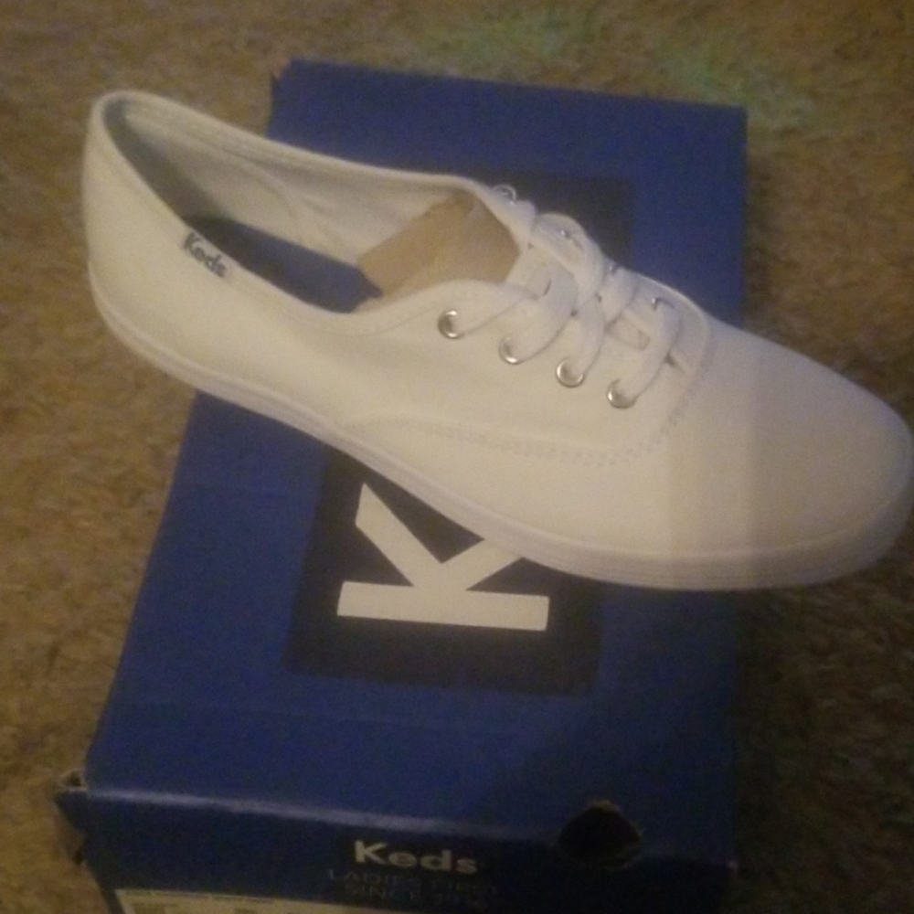 Ladies keds